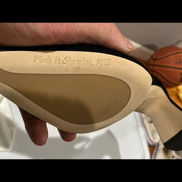 Designer Ally Heels. Made in Shanghai. Size 5 - Picture 3 of 9
